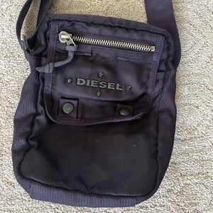 ✨DIESEL CROSS BODY BAG✨